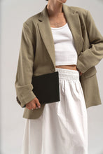 Cargar imagen en el visor de la galería, Slim Leather Sleeve for iPad-2
